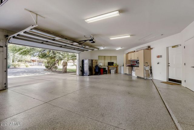 330 W LAWRENCE Road, Phoenix, AZ 85013