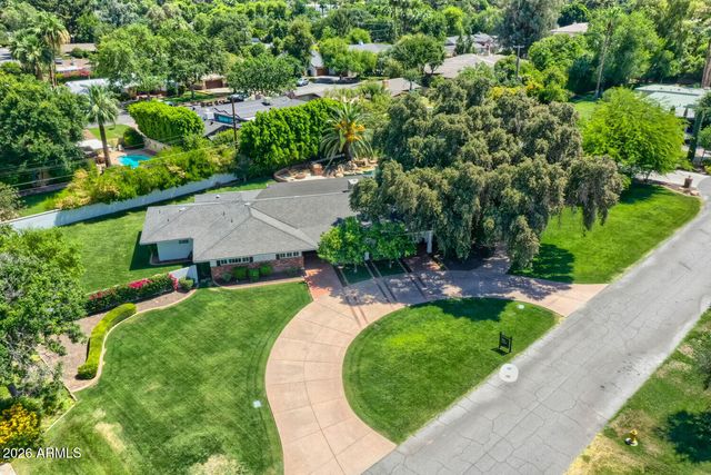 330 W LAWRENCE Road, Phoenix, AZ 85013