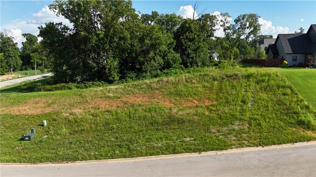 8402 W Migration, Bentonville, AR 72713