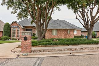 3505 Huntsman Court, Edmond, OK 73003