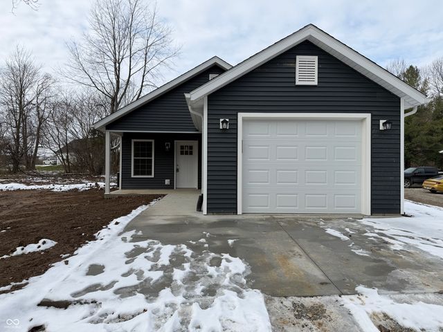 1446 NE Kutenai Trail, Greensburg, IN 47240