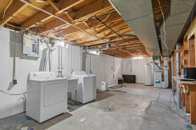 29725 Brown Court, Garden City, MI 48135