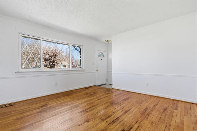 29725 Brown Court, Garden City, MI 48135