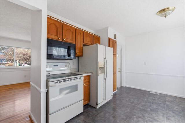 29725 Brown Court, Garden City, MI 48135