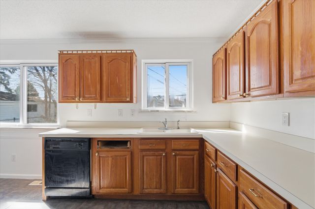 29725 Brown Court, Garden City, MI 48135