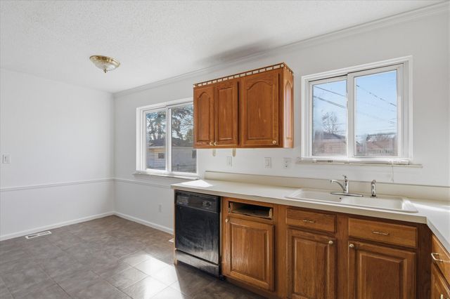 29725 Brown Court, Garden City, MI 48135