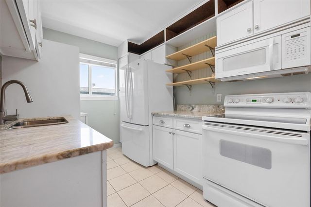 150 HARBORSIDE AVENUE 303, Punta Gorda, FL 33950