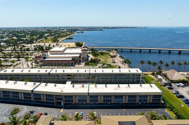 150 HARBORSIDE AVENUE 303, Punta Gorda, FL 33950