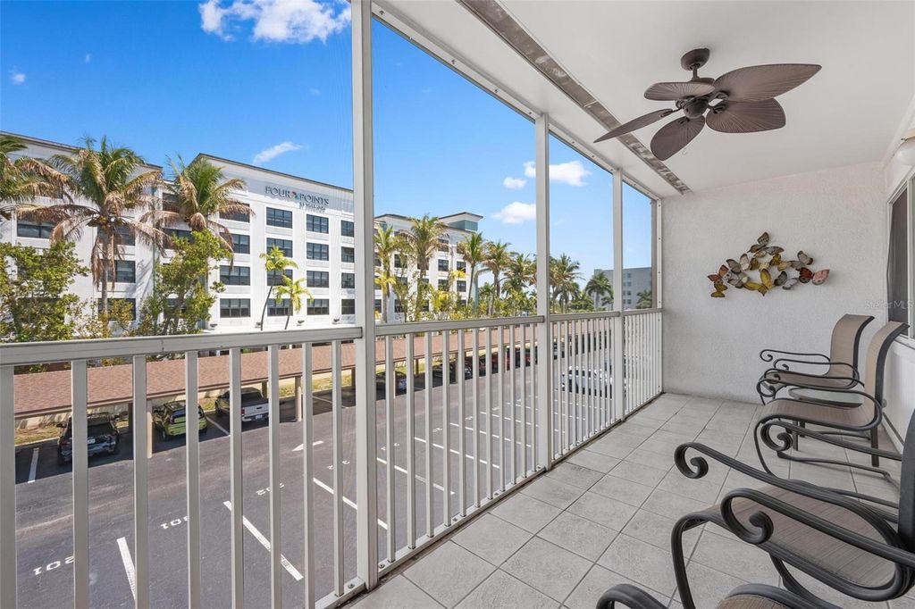 Image 7 of property listing at 150 HARBORSIDE AVENUE 303, Punta Gorda, FL 33950