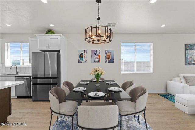 3961 W Highline Street, Thatcher, AZ 85552