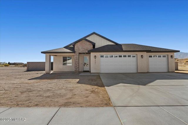 3961 W Highline Street, Thatcher, AZ 85552