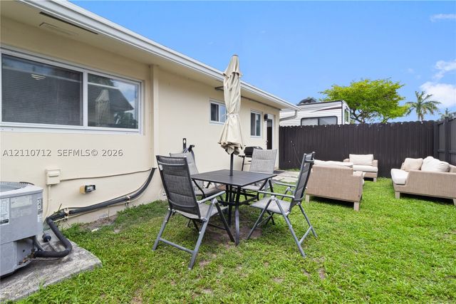 1201 NW 10th St 1-2, Dania Beach, FL 33004
