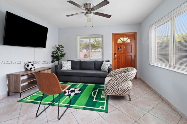 1201 NW 10th St 1-2, Dania Beach, FL 33004