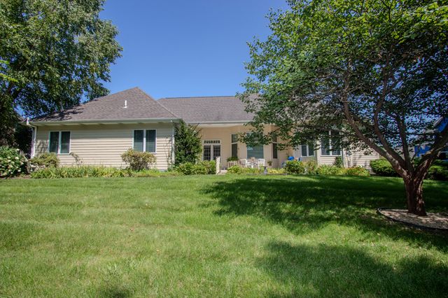 1910 Catkin Circle, Chesterton, IN 46304