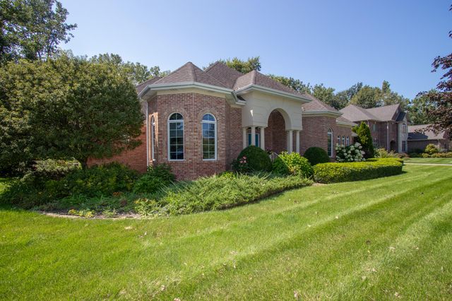 1910 Catkin Circle, Chesterton, IN 46304
