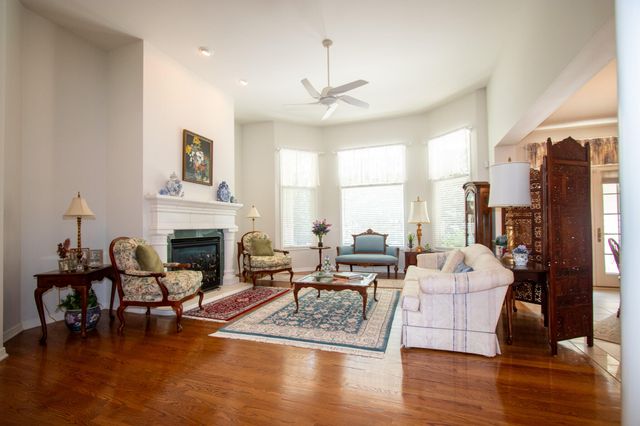 1910 Catkin Circle, Chesterton, IN 46304