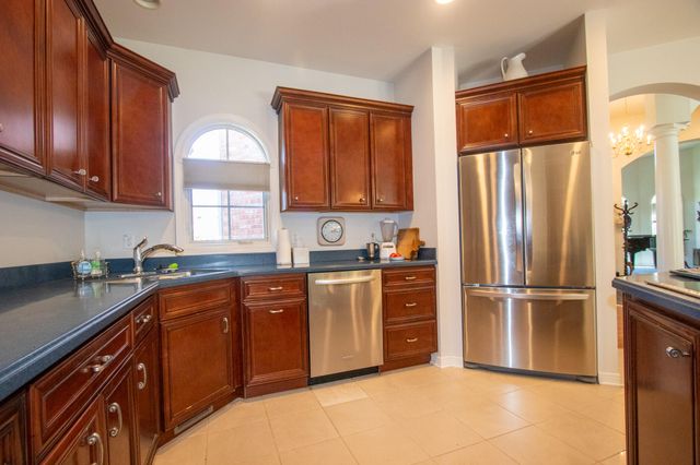 1910 Catkin Circle, Chesterton, IN 46304