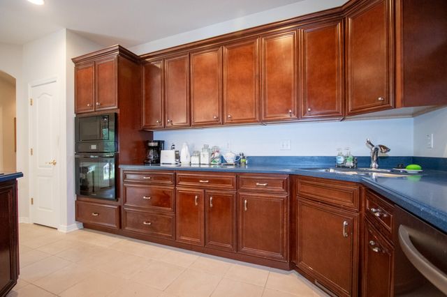 1910 Catkin Circle, Chesterton, IN 46304