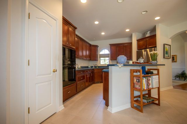 1910 Catkin Circle, Chesterton, IN 46304