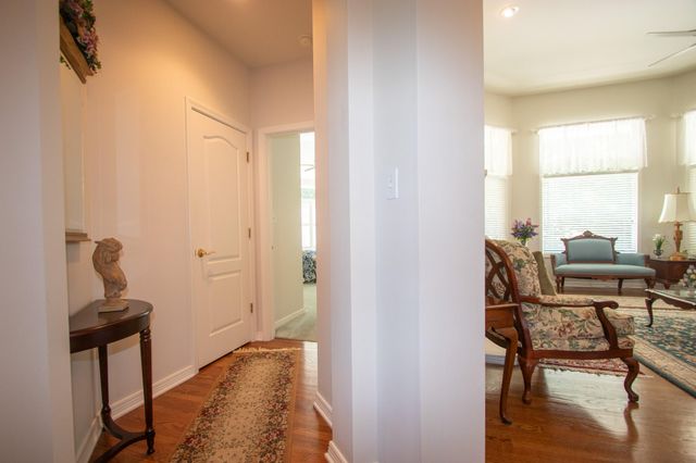 1910 Catkin Circle, Chesterton, IN 46304