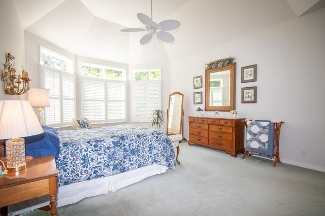 1910 Catkin Circle, Chesterton, IN 46304