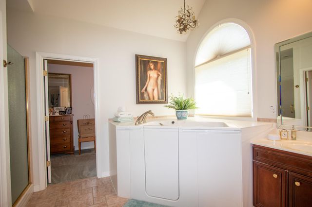 1910 Catkin Circle, Chesterton, IN 46304