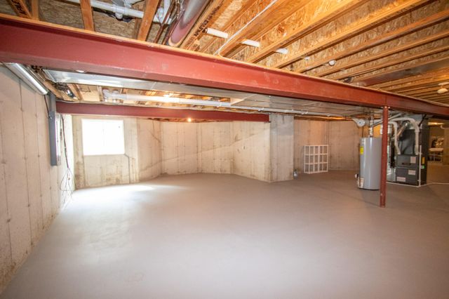 1910 Catkin Circle, Chesterton, IN 46304