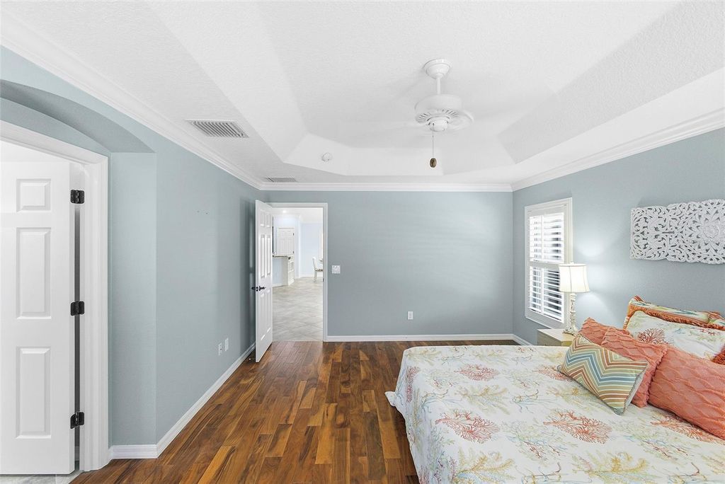 Image 13 of property listing at 1350 CENTERVILLE PLACE, The Villages, FL 32162