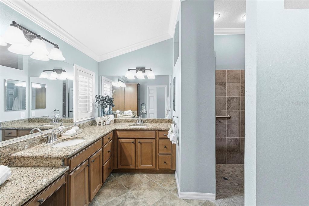 Image 16 of property listing at 1350 CENTERVILLE PLACE, The Villages, FL 32162