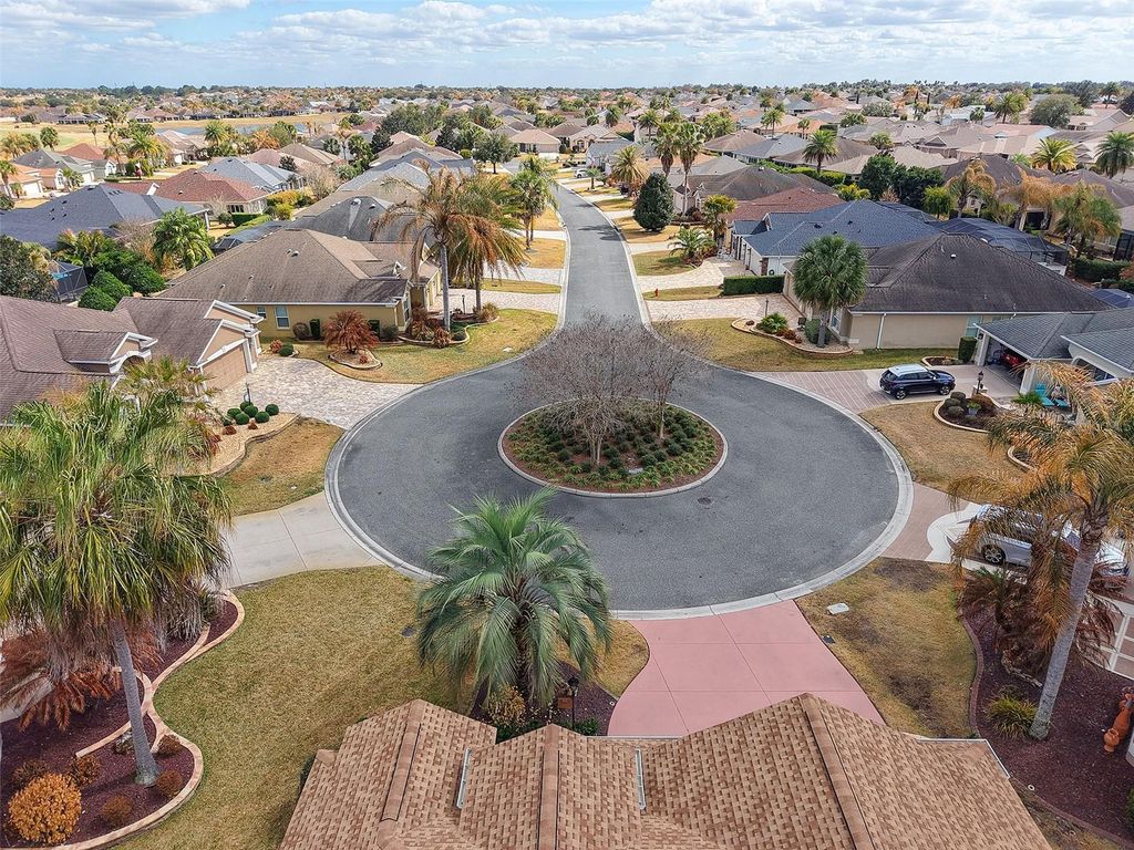 Image 35 of property listing at 1350 CENTERVILLE PLACE, The Villages, FL 32162