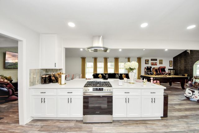5702 Indigo Street, Houston, TX 77096