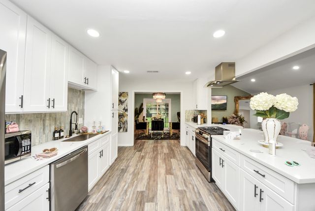 5702 Indigo Street, Houston, TX 77096
