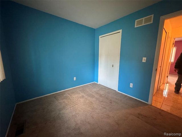 35055 Eden Park Drive, Sterling Heights, MI 48312