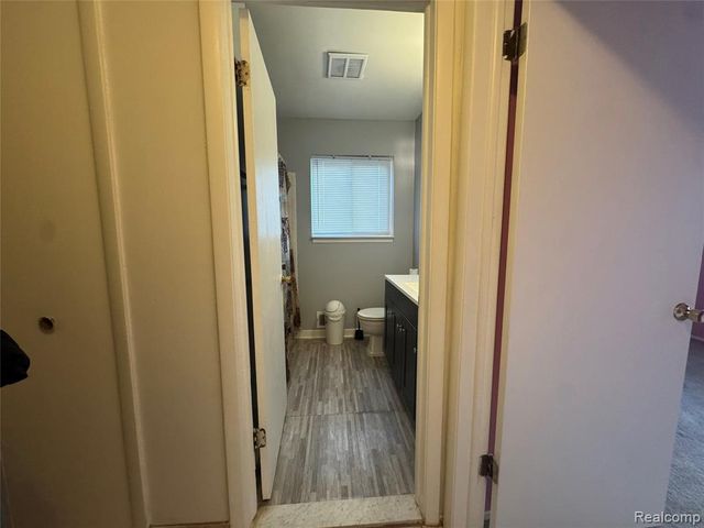 35055 Eden Park Drive, Sterling Heights, MI 48312