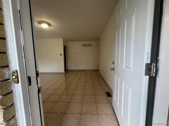 35055 Eden Park Drive, Sterling Heights, MI 48312