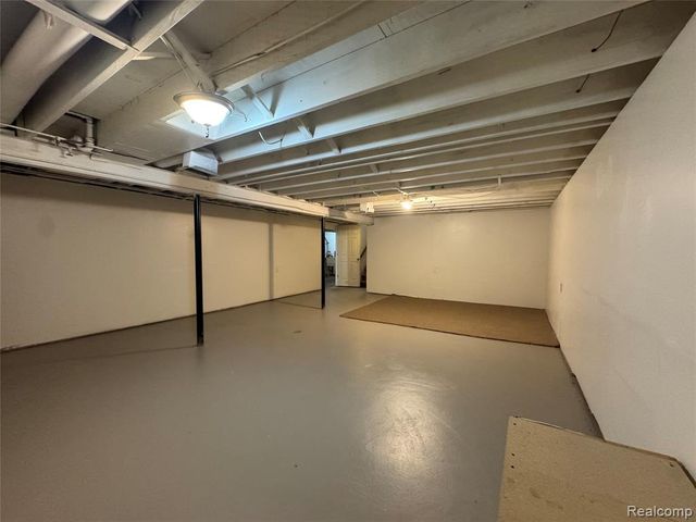 35055 Eden Park Drive, Sterling Heights, MI 48312