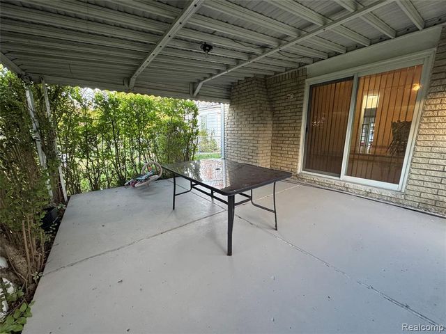 35055 Eden Park Drive, Sterling Heights, MI 48312