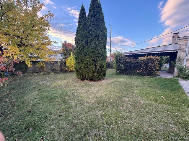 35055 Eden Park Drive, Sterling Heights, MI 48312