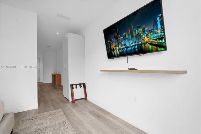 229 SW 9th Street 404, Miami, FL 33130
