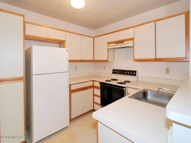 7607 E Callisto Cir Unit 34, Tucson, AZ 85715