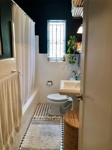 551 NE 69th St 1&2, Miami, FL 33138