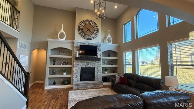 6107 Knights Table Court, St Charles, MO 63304