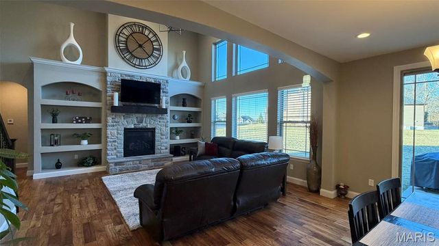 6107 Knights Table Court, St Charles, MO 63304