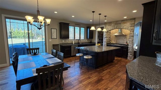 6107 Knights Table Court, St Charles, MO 63304