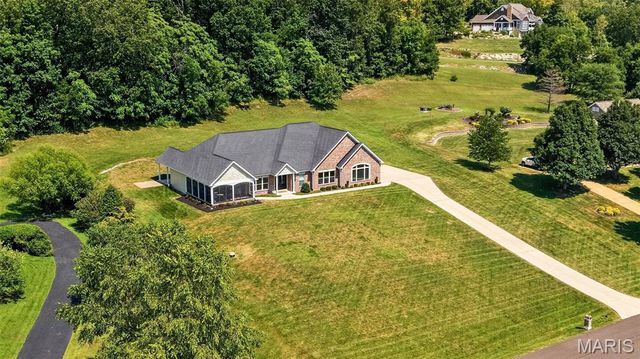 4425 Lookout Point Drive, Augusta, MO 63332