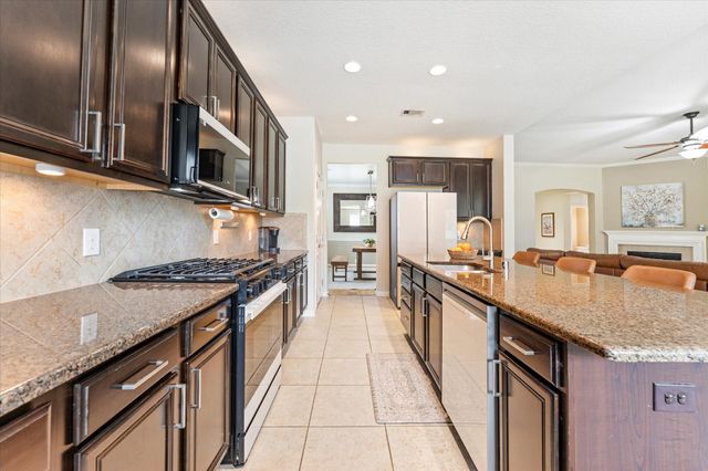 16802 Cherokee Lake Lane, Houston, TX 77044