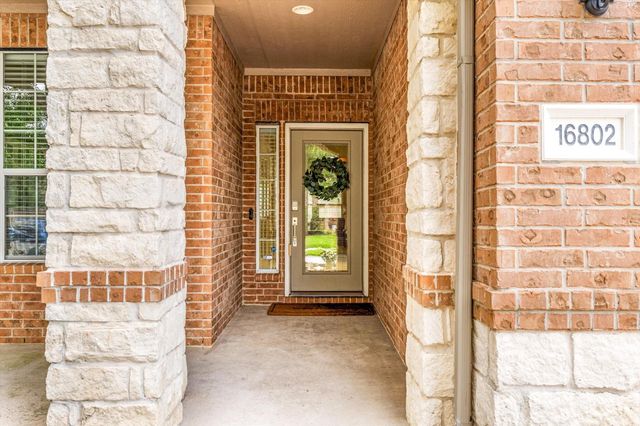 16802 Cherokee Lake Lane, Houston, TX 77044