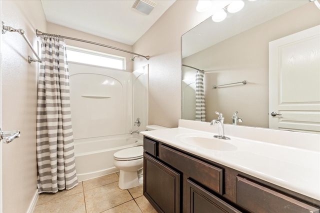 16802 Cherokee Lake Lane, Houston, TX 77044