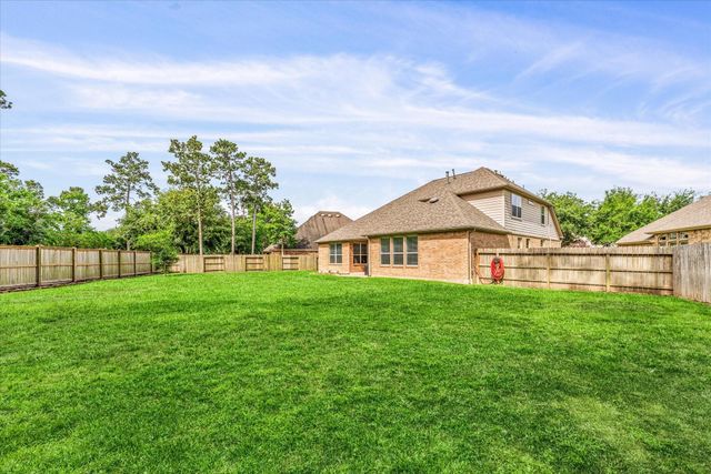 16802 Cherokee Lake Lane, Houston, TX 77044