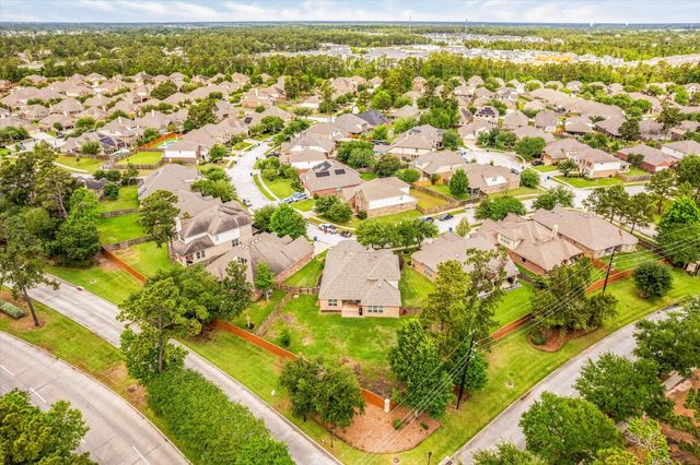 16802 Cherokee Lake Lane, Houston, TX 77044